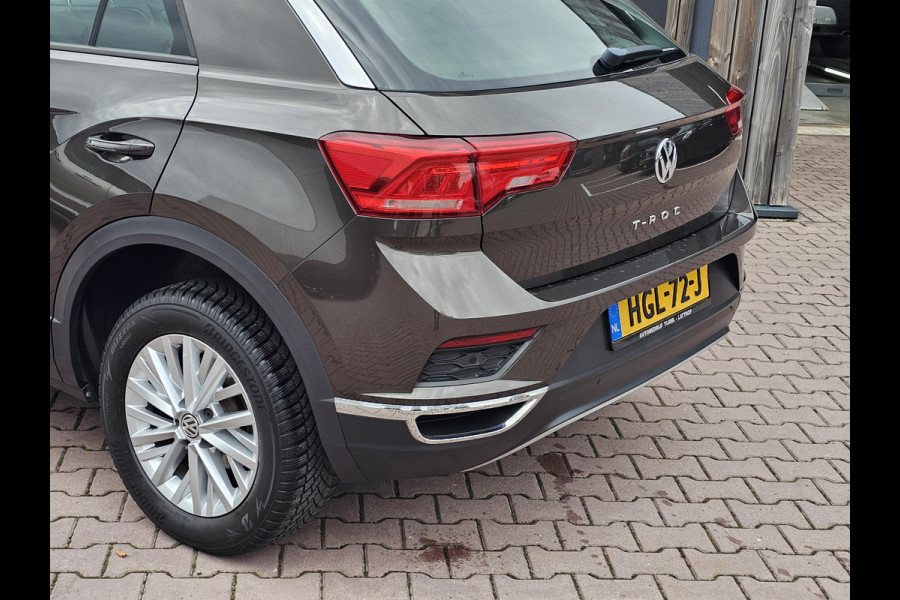 Volkswagen T-Roc 1.5 TSI DSG Style | LED | Stoel & stuurverwarming | ACC | Keyless | App-connect | Navi |