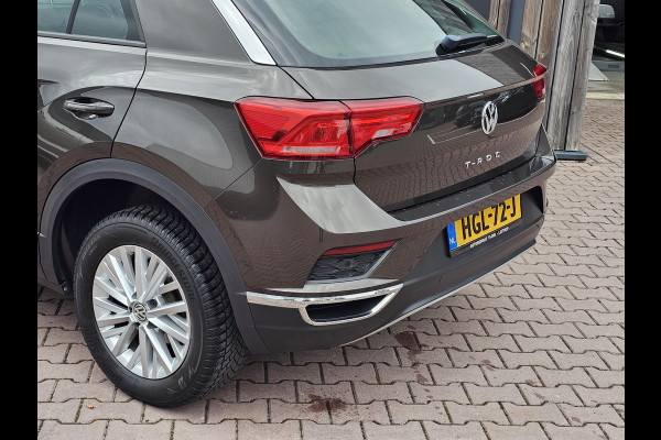 Volkswagen T-Roc 1.5 TSI DSG Style | LED | Stoel & stuurverwarming | ACC | Keyless | App-connect | Navi |