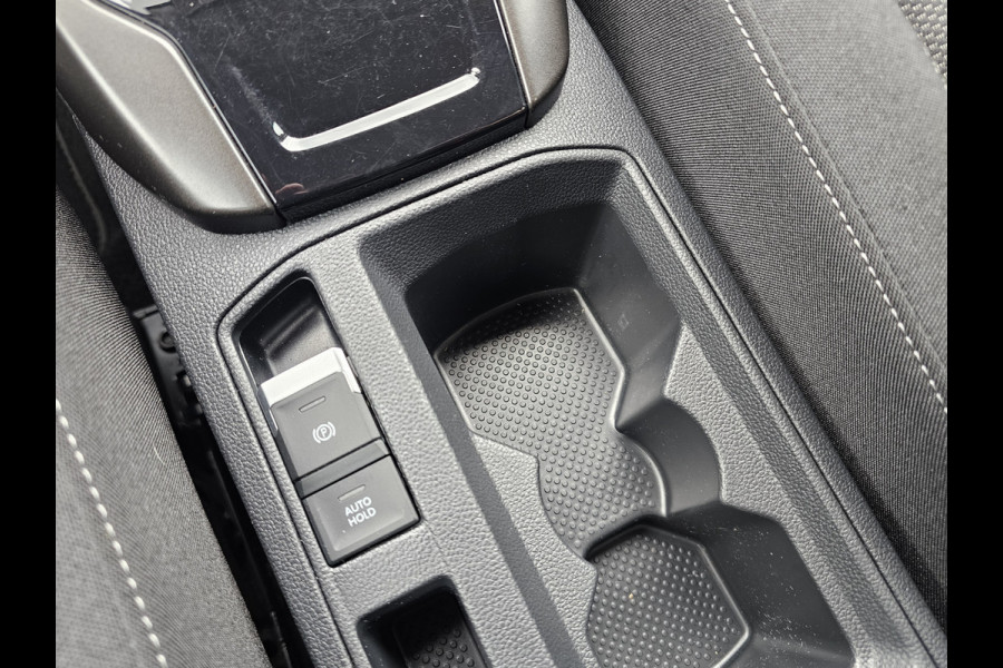 Volkswagen T-Roc 1.5 TSI DSG Style | LED | Stoel & stuurverwarming | ACC | Keyless | App-connect | Navi |