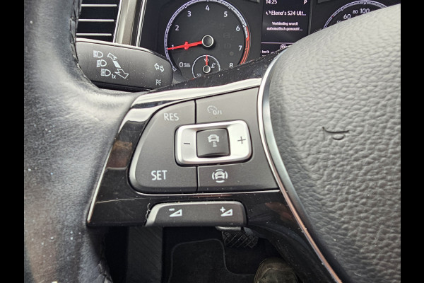 Volkswagen T-Roc 1.5 TSI DSG Style | LED | Stoel & stuurverwarming | ACC | Keyless | App-connect | Navi |