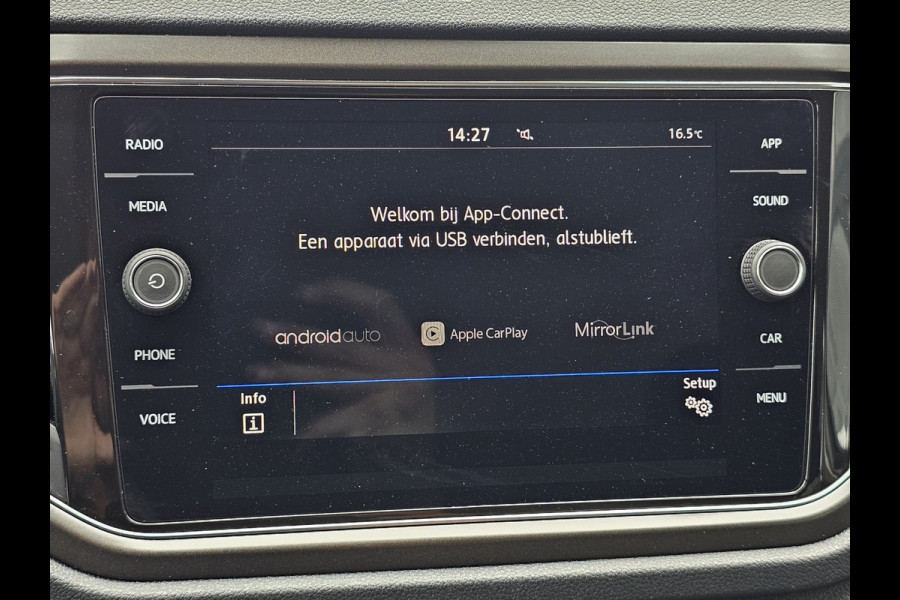 Volkswagen T-Roc 1.5 TSI DSG Style | LED | Stoel & stuurverwarming | ACC | Keyless | App-connect | Navi |