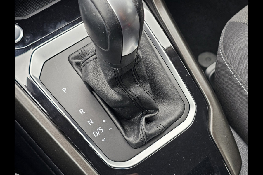 Volkswagen T-Roc 1.5 TSI DSG Style | LED | Stoel & stuurverwarming | ACC | Keyless | App-connect | Navi |