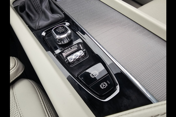 Volvo XC60 2.0 T4 Inscription Polestar Engineered | Pano | Luchtvering | Leder | Stoelverwarming & ventilatie | Camera | Trekhaak | ACC | App-connect |