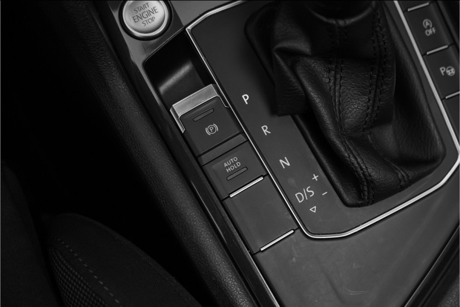 Volkswagen Tiguan 1.5 TSI DSG R-Line Pano ACC Camera CarPlay 20" Suzuka