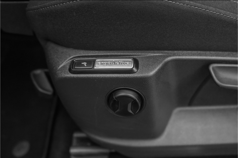 Volkswagen Tiguan 1.5 TSI DSG R-Line Pano ACC Camera CarPlay 20" Suzuka