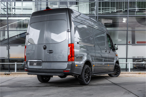 Mercedes-Benz Sprinter 317 1.9 CDI L2H2 | AMG | LED | CarPlay | Camera | Navigatie | Stoelverwarming | Cruise control | Dealer onderhouden | Lederen bekleding | Nieuwe APK | L2H2