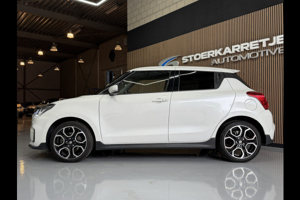 Suzuki Swift 1.4 Sport Smart Hybrid Navi | 17" | Carplay | Camera | Stoelverwarming | ACC | Dodehoek | 100% Elk jaar Suzuki Dealer onderhouden!