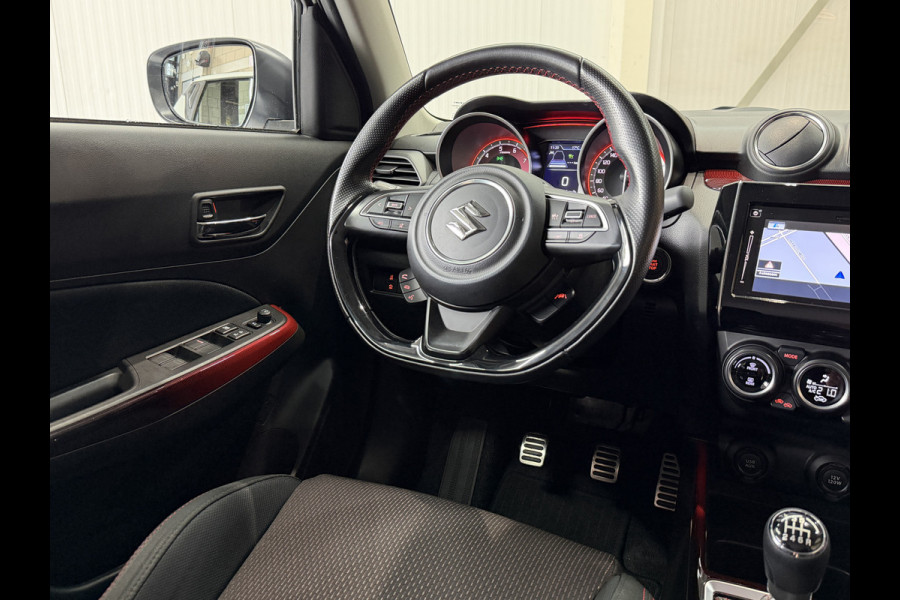 Suzuki Swift 1.4 Sport Smart Hybrid Navi | 17" | Carplay | Camera | Stoelverwarming | ACC | Dodehoek | 100% Elk jaar Suzuki Dealer onderhouden!
