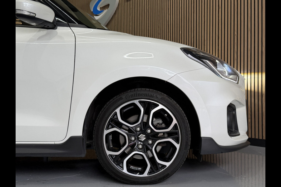 Suzuki Swift 1.4 Sport Smart Hybrid Navi | 17" | Carplay | Camera | Stoelverwarming | ACC | Dodehoek | 100% Elk jaar Suzuki Dealer onderhouden!