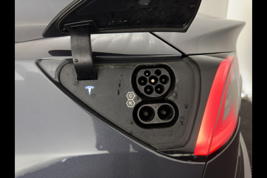 Tesla Model 3 RWD 60 kWh [3-Fase-11kW] {SoH-88%} (INCL-BTW) Aut. *PANO | AUTOPILOT | LEATHER | KEYLESS | FULL-LED | MEMORY-PACK | TOPVIEW | DAB | CARPLAY | DIGI-COCKPIT | LANE-ASSIST | HEATED-COMFORTSEATS | 18"ALU*