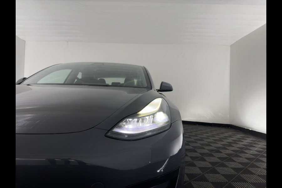 Tesla Model 3 RWD 60 kWh [3-Fase-11kW] {SoH-88%} (INCL-BTW) Aut. *PANO | AUTOPILOT | LEATHER | KEYLESS | FULL-LED | MEMORY-PACK | TOPVIEW | DAB | CARPLAY | DIGI-COCKPIT | LANE-ASSIST | HEATED-COMFORTSEATS | 18"ALU*