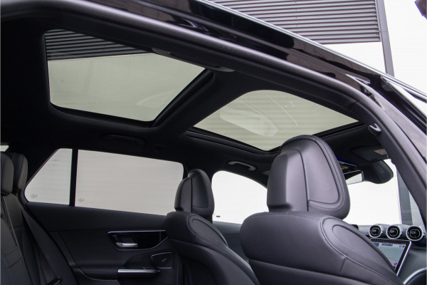 Mercedes-Benz C-Klasse Estate 300 e AMG Premium Plus, Pano, Distronic, Massage, Leder, Nightpack, 2023