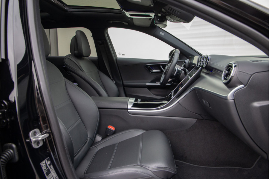 Mercedes-Benz C-Klasse Estate 300 e AMG Premium Plus, Pano, Distronic, Massage, Leder, Nightpack, 2023