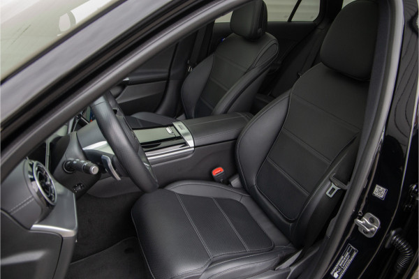 Mercedes-Benz C-Klasse Estate 300 e AMG Premium Plus, Pano, Distronic, Massage, Leder, Nightpack, 2023