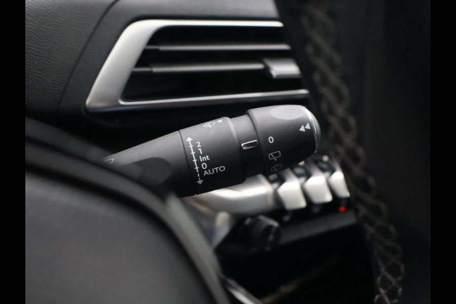 Peugeot 5008 1.2 PT 130 PK 7-PERSOONS PREMIUM + MASSAGE | TREKHAAK | ADAPTIVE CRUISE | MEMORY | STOELVERW.