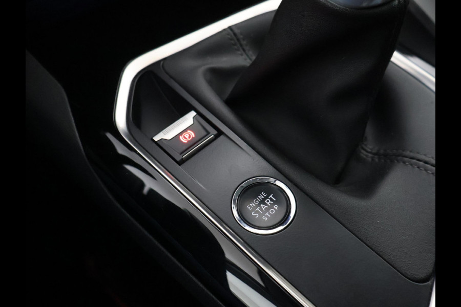 Peugeot 5008 1.2 PT 130 PK 7-PERSOONS PREMIUM + MASSAGE | TREKHAAK | ADAPTIVE CRUISE | MEMORY | STOELVERW.