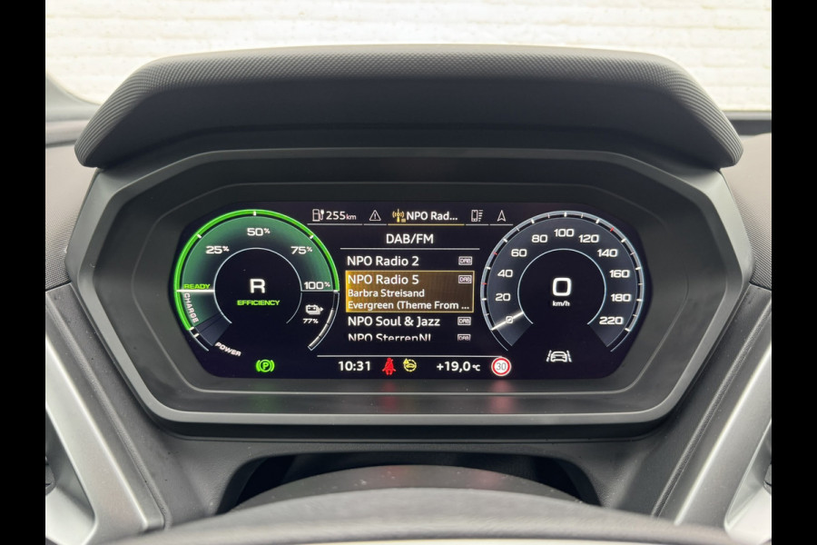 Audi Q4 Sportback e-tron 35 Advanced edition 55 kWh SOh 92% Sportstoelen 19 inch LM Keyless Led Elektrische a-klep
