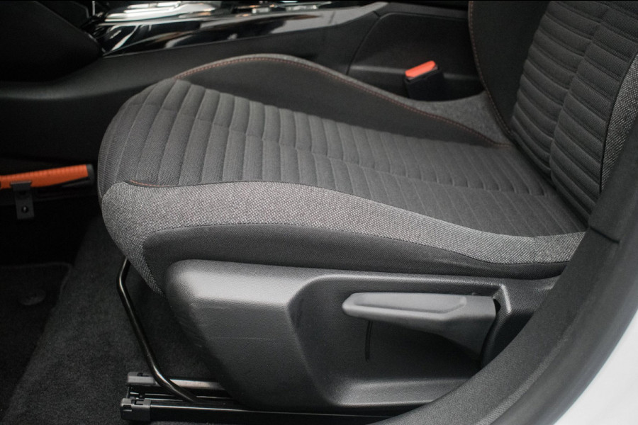 Peugeot e-208 EV Active Pack 50 kWh SOH 92% NL-auto [ 1e Eigenaar Carplay LED Parkeersensoren 16 Inch Velgen Cruise Control ]