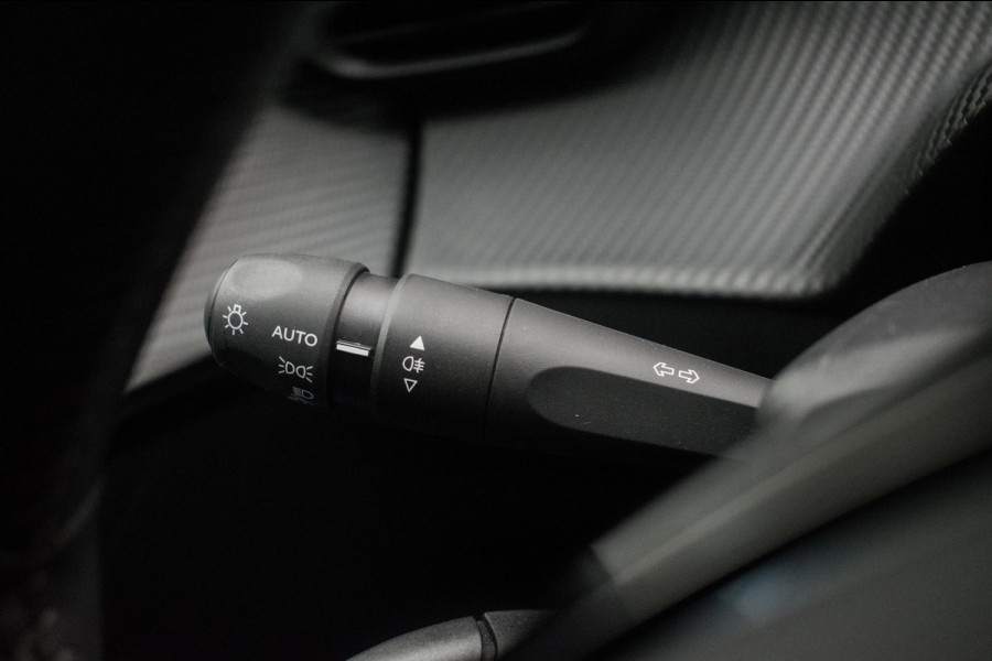 Peugeot e-208 EV Active Pack 50 kWh SOH 92% NL-auto [ 1e Eigenaar Carplay LED Parkeersensoren 16 Inch Velgen Cruise Control ]