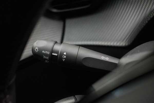 Peugeot e-208 EV Active Pack 50 kWh SOH 92% NL-auto [ 1e Eigenaar Carplay LED Parkeersensoren 16 Inch Velgen Cruise Control ]