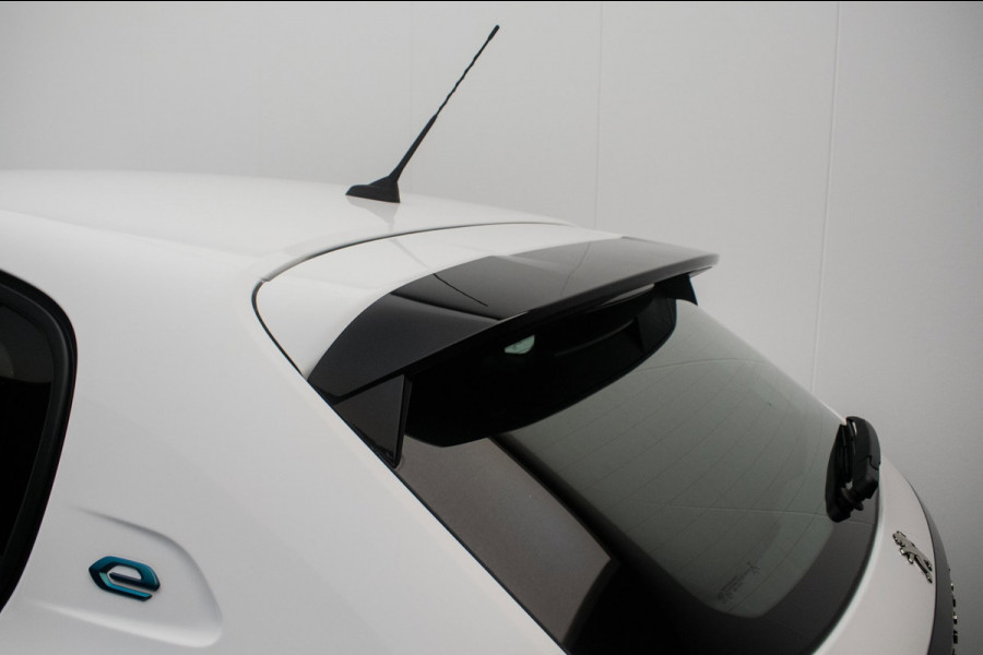 Peugeot e-208 EV Active Pack 50 kWh SOH 92% NL-auto [ 1e Eigenaar Carplay LED Parkeersensoren 16 Inch Velgen Cruise Control ]