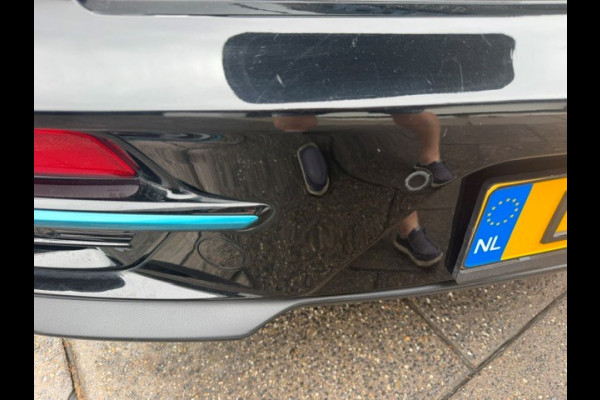 Kia e-Niro DynamicPlusLine 64 kWh AIRCO I NAV I LEDER INERIEUR I OPEN DAK I 1e EIGENAAR I COMPLETE ONDERHOUDSHISTORIE I SOH 95,3% MET 12 MAANDEN ALL-IN GARANTIE
