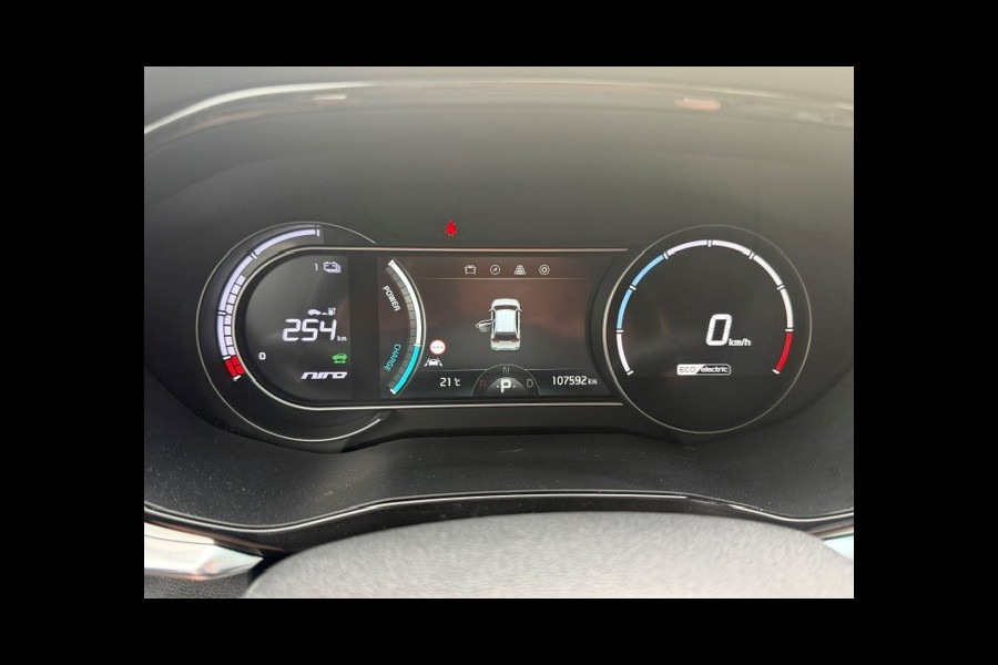 Kia e-Niro DynamicPlusLine 64 kWh AIRCO I NAV I LEDER INERIEUR I OPEN DAK I 1e EIGENAAR I COMPLETE ONDERHOUDSHISTORIE I SOH 95,3% MET 12 MAANDEN ALL-IN GARANTIE
