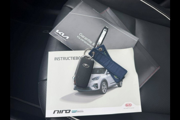 Kia e-Niro DynamicPlusLine 64 kWh AIRCO I NAV I LEDER INERIEUR I OPEN DAK I 1e EIGENAAR I COMPLETE ONDERHOUDSHISTORIE I SOH 95,3% MET 12 MAANDEN ALL-IN GARANTIE