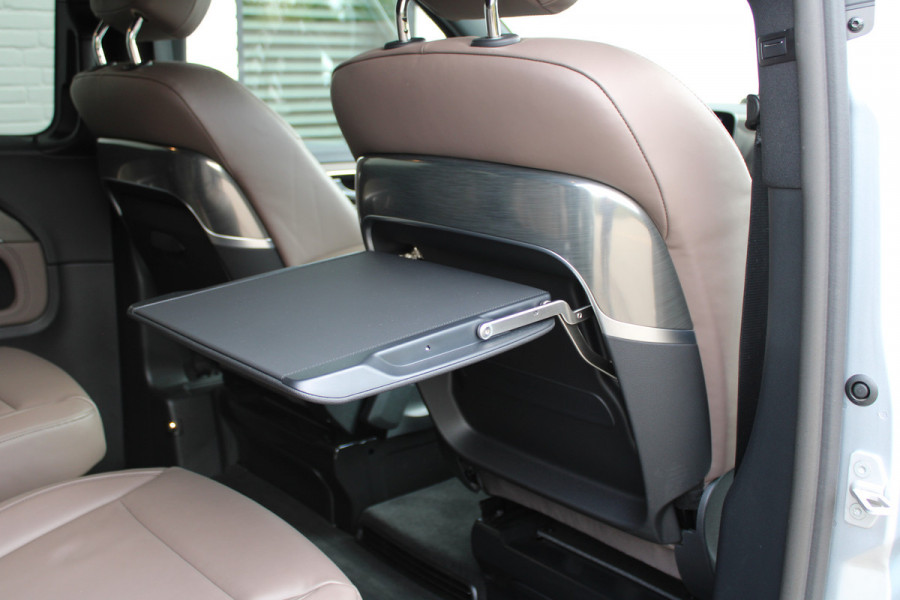 Mercedes-Benz V-Klasse 300d / XXL / AMG / DC / Exclusive / 4-Matic / Luchtv / Elec Stoelen / Burmester / NIEUWSTAAT