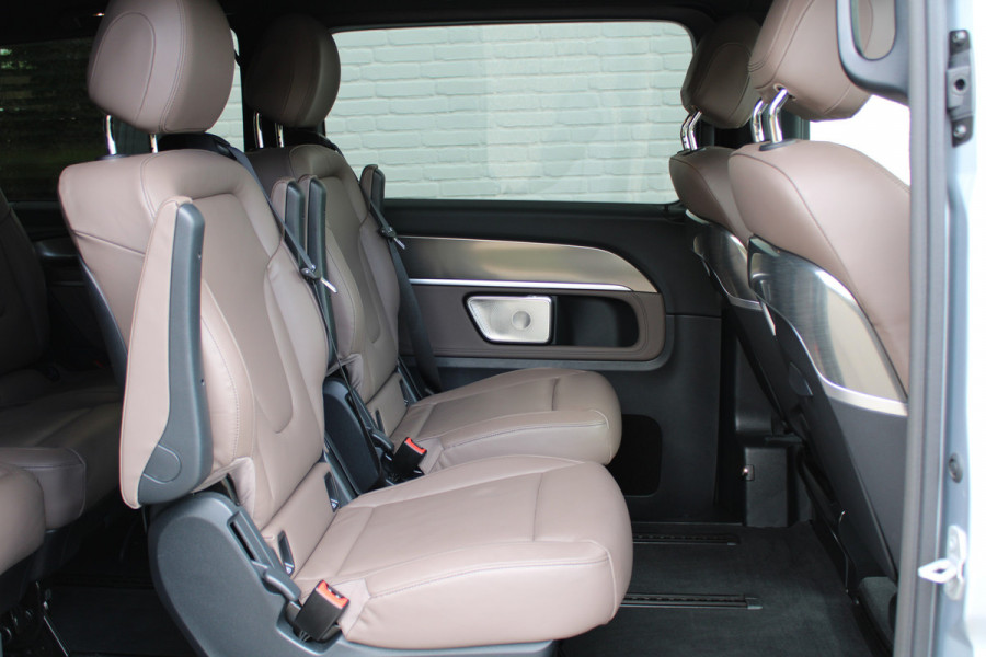 Mercedes-Benz V-Klasse 300d / XXL / AMG / DC / Exclusive / 4-Matic / Luchtv / Elec Stoelen / Burmester / NIEUWSTAAT