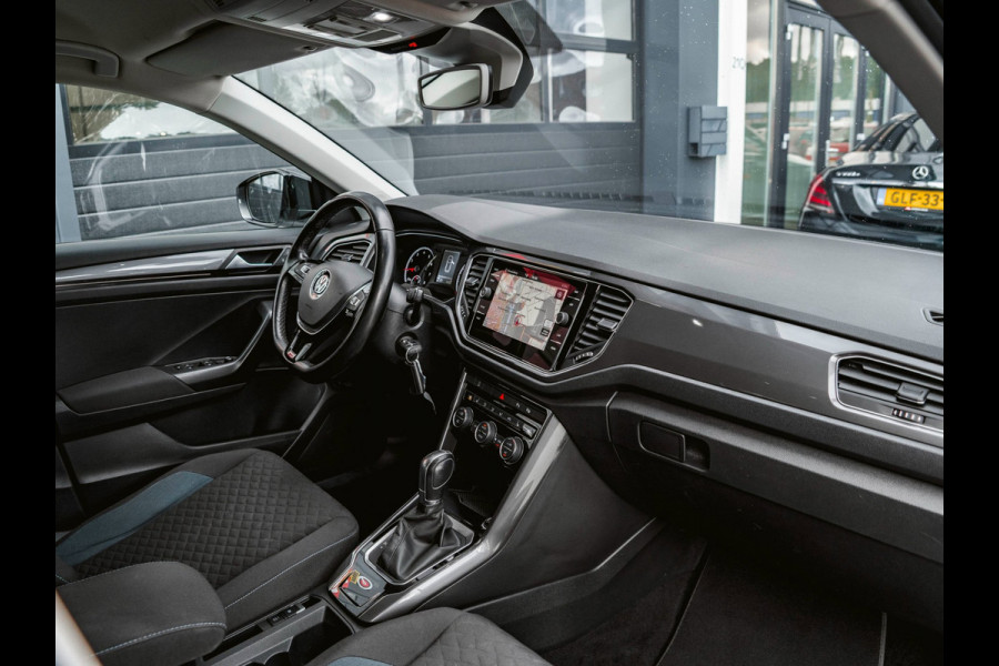 Volkswagen T-Roc 1.5 TSI Sport Business R | TREKHAAK | STOELVERWARMING | ADAPTIVE