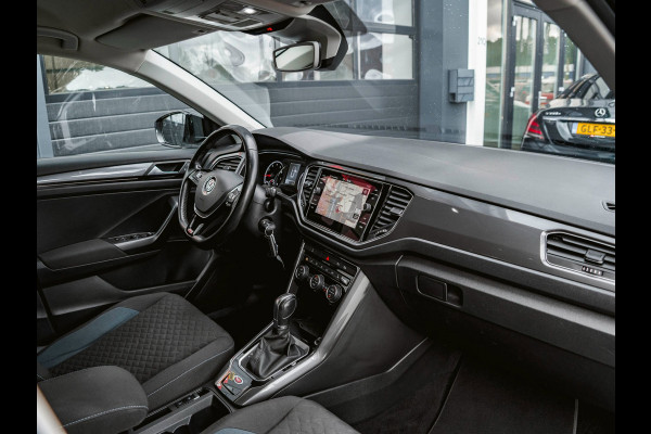 Volkswagen T-Roc 1.5 TSI Sport Business R | TREKHAAK | STOELVERWARMING | ADAPTIVE