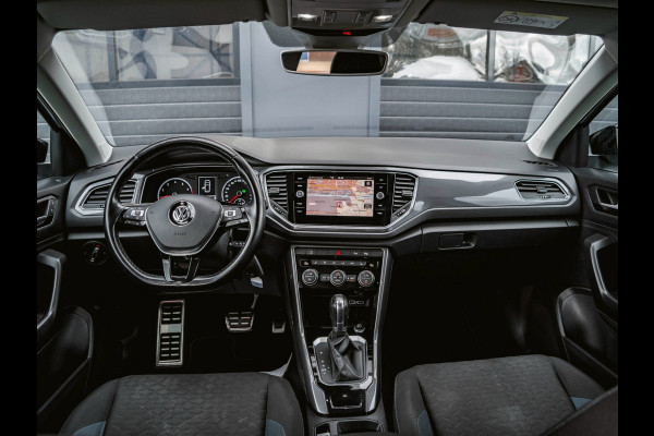 Volkswagen T-Roc 1.5 TSI Sport Business R | TREKHAAK | STOELVERWARMING | ADAPTIVE