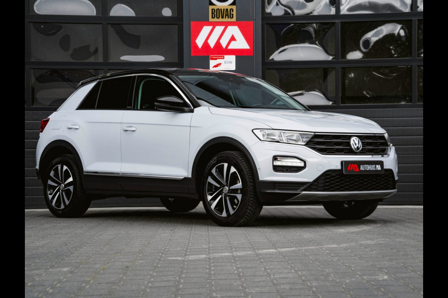 Volkswagen T-Roc 1.5 TSI Sport Business R | TREKHAAK | STOELVERWARMING | ADAPTIVE