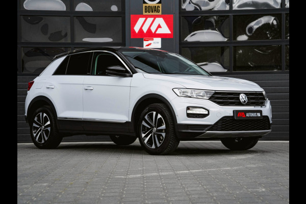 Volkswagen T-Roc 1.5 TSI Sport Business R | TREKHAAK | STOELVERWARMING | ADAPTIVE