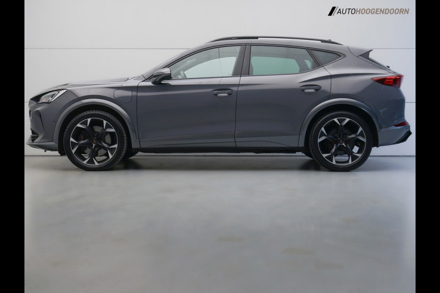 CUPRA Formentor 1.4 e-Hybrid VZ Performance 245pk (APPLE CARPLAY,PANORAMADAK,SFEERVERLICHTING,STUUR-STOELVERWARMING,TREKHAAK)