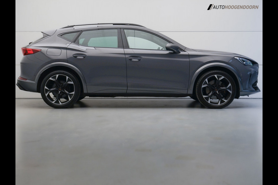 CUPRA Formentor 1.4 e-Hybrid VZ Performance 245pk (APPLE CARPLAY,PANORAMADAK,SFEERVERLICHTING,STUUR-STOELVERWARMING,TREKHAAK)