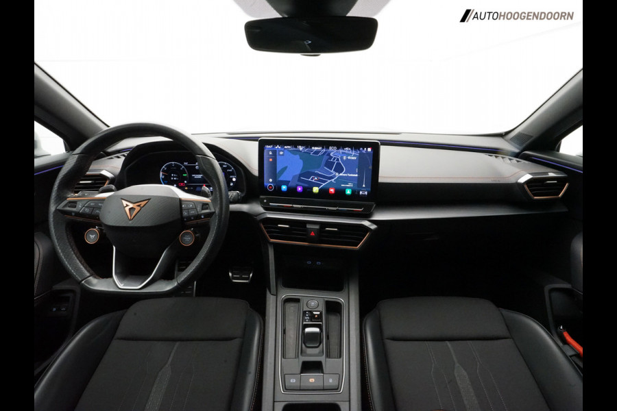 CUPRA Formentor 1.4 e-Hybrid VZ Performance 245pk (APPLE CARPLAY,PANORAMADAK,SFEERVERLICHTING,STUUR-STOELVERWARMING,TREKHAAK)