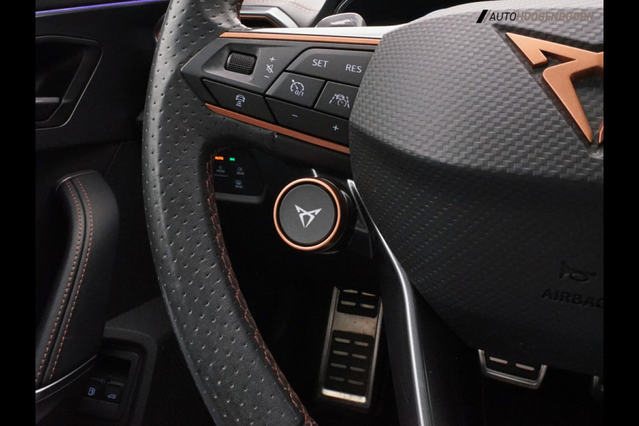 CUPRA Formentor 1.4 e-Hybrid VZ Performance 245pk (APPLE CARPLAY,PANORAMADAK,SFEERVERLICHTING,STUUR-STOELVERWARMING,TREKHAAK)