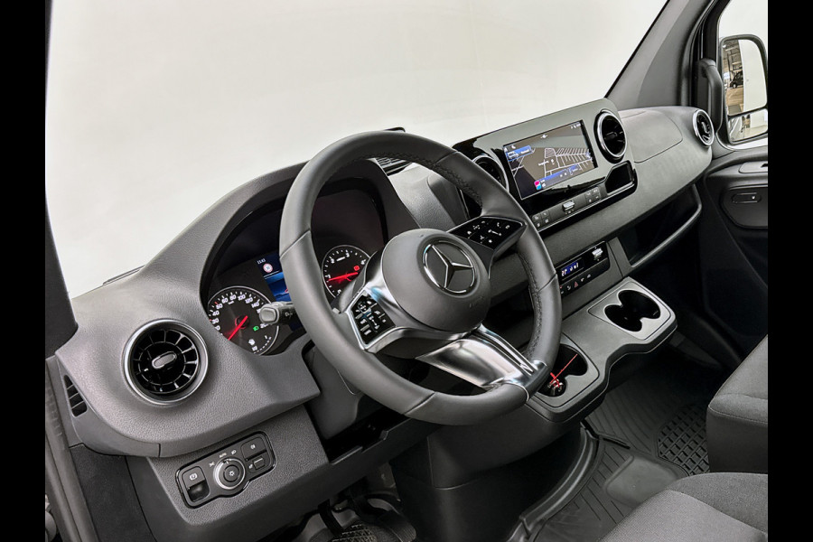 Mercedes-Benz Sprinter 319 1.9 CDI L2H2 Pro Navigatie Parkeerpakket Stoelverwarming Trekhaak Led high performance