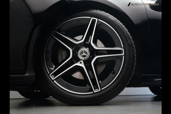 Mercedes-Benz CLA-Klasse Shooting Brake 180 Business Solution AMG (PANORAMA-SCHUIFDAK,SFEERVERLICHTING,,ALCANTARA,STOELVERWARMING)