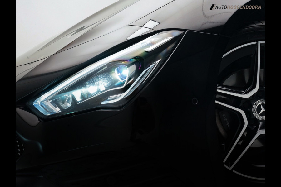 Mercedes-Benz CLA-Klasse Shooting Brake 180 Business Solution AMG (PANORAMA-SCHUIFDAK,SFEERVERLICHTING,,ALCANTARA,STOELVERWARMING)