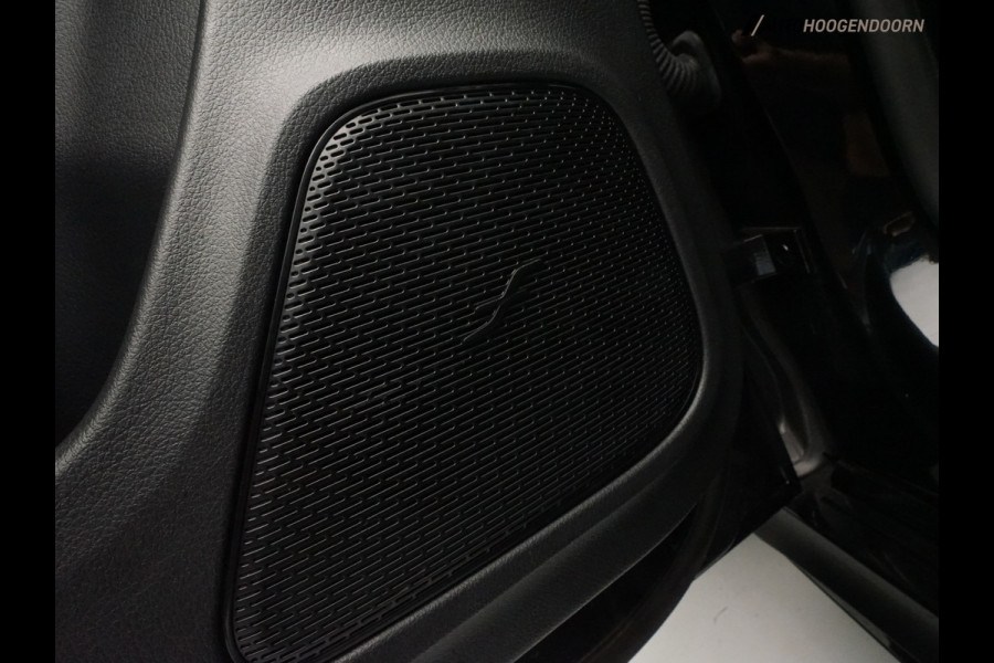 Mercedes-Benz CLA-Klasse Shooting Brake 180 Business Solution AMG (PANORAMA-SCHUIFDAK,SFEERVERLICHTING,,ALCANTARA,STOELVERWARMING)