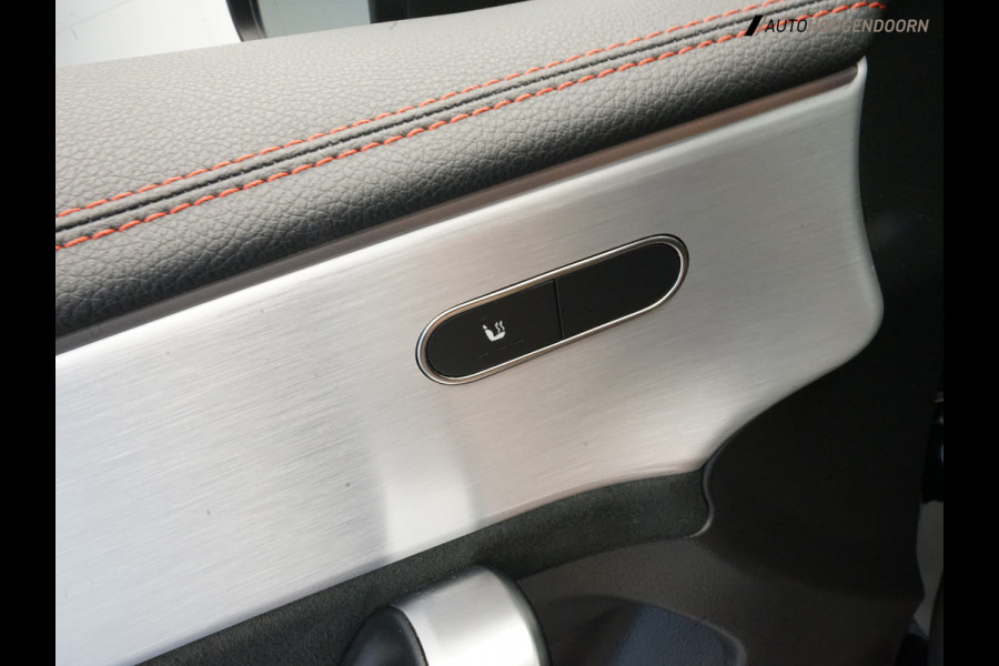 Mercedes-Benz CLA-Klasse Shooting Brake 180 Business Solution AMG (PANORAMA-SCHUIFDAK,SFEERVERLICHTING,,ALCANTARA,STOELVERWARMING)
