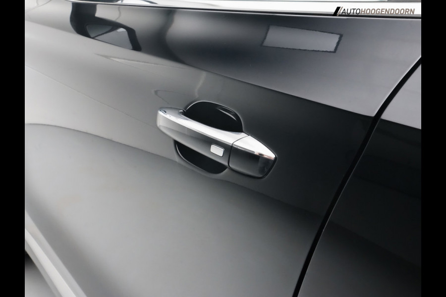 MG ZS EV Long Range Luxury Sport 70 kWh (APPLE CARPLAY,PANORAMADAK,ELEKTRISCHE STOELEN,CAMERA,ADAPTIVE CRUISE,NAVIGATIE,LED)