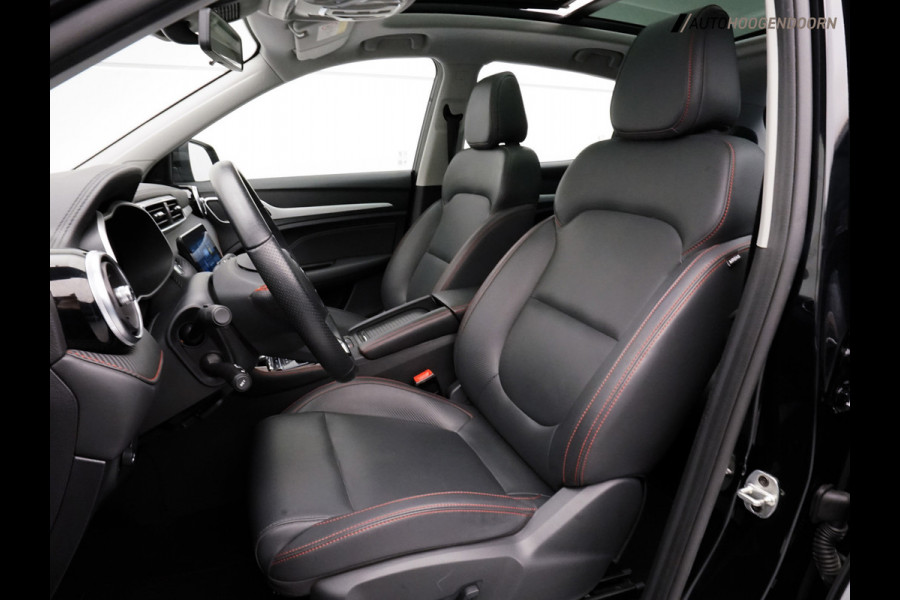 MG ZS EV Long Range Luxury Sport 70 kWh (APPLE CARPLAY,PANORAMADAK,ELEKTRISCHE STOELEN,CAMERA,ADAPTIVE CRUISE,NAVIGATIE,LED)