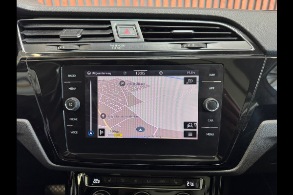 Volkswagen Touran 1.5 TSI AUT. Comfortline Business 7p NAVI-PANO-PDC-CAMERA-STOELVERW. -TREKHAAK