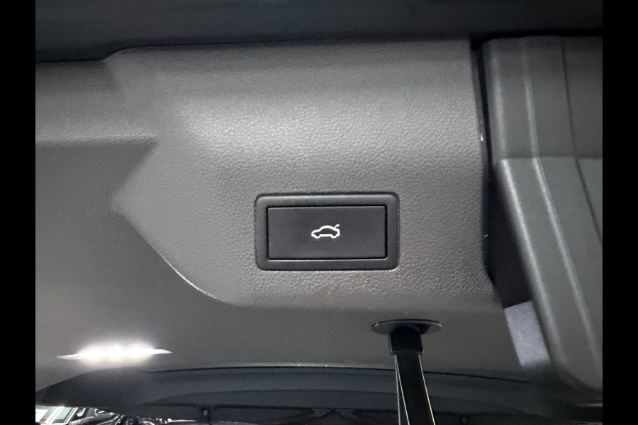 Volkswagen Multivan 1.4 eHybrid 7P/PANO/LEDER/H-UP/H-KARDON/STOEL-M+KOELING+MASSAGE/CAM///