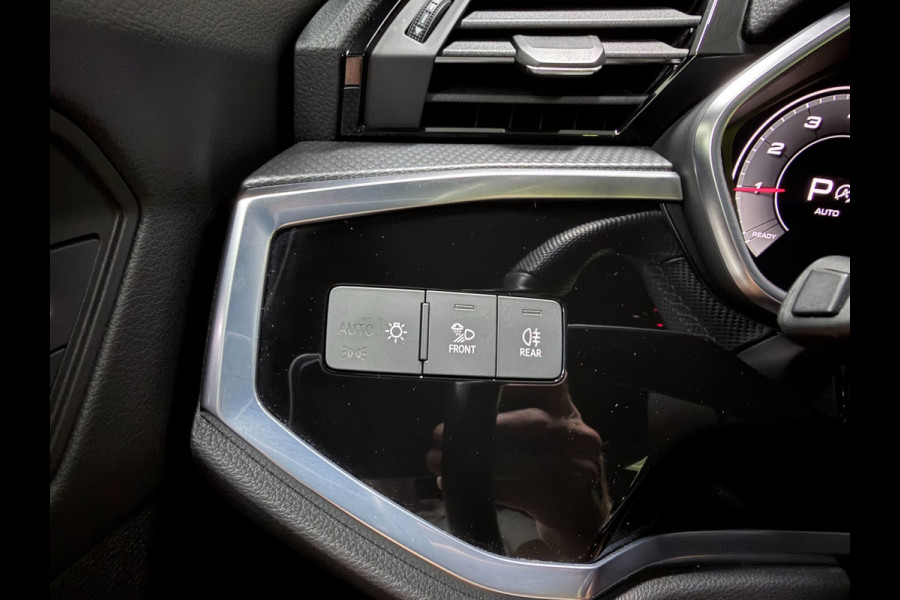 Audi Q3 Sportback 35 TFSI 2X S-LINE BLACKLINE 20'' SFEERVERL/CARPLAY/ADAPT-CR/DAB/SONOS/ELECTR-STOELEN///