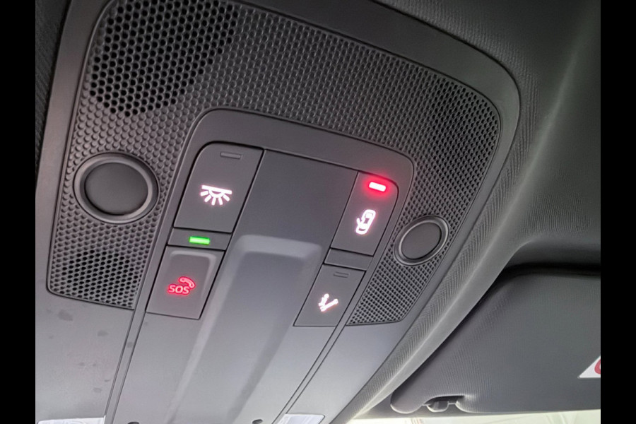 Audi Q3 Sportback 35 TFSI 2X S-LINE BLACKLINE 20'' SFEERVERL/CARPLAY/ADAPT-CR/DAB/SONOS/ELECTR-STOELEN///